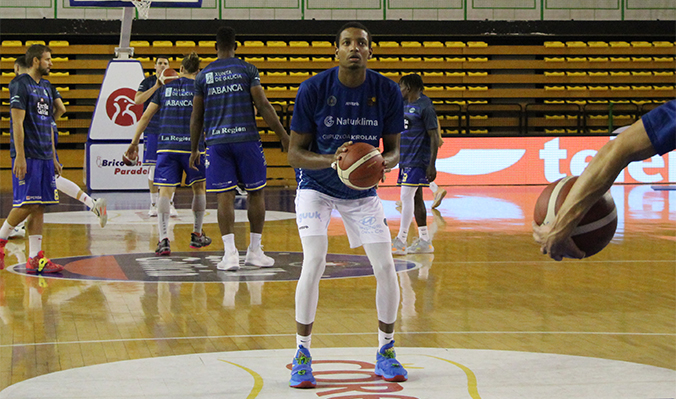 MAXIME CARENE DEJA DE SER JUGADOR DEL GIPUZKOA BASKET
