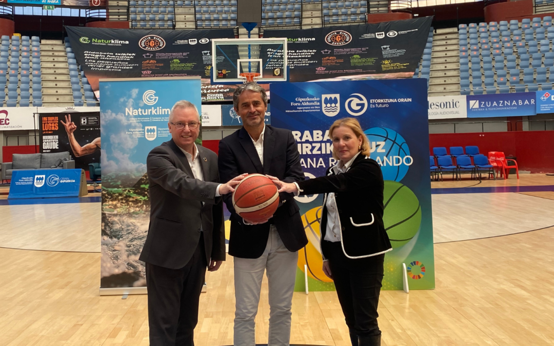 Gipuzkoa Basket bere karbono-aztarna kalkulatu eta ziurtatu duen lehen saskibaloi-kluba, Naturklimarekin lankidetzari esker
